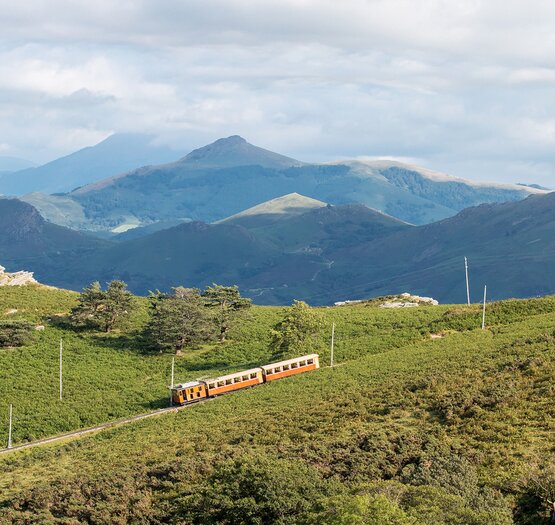 train de la Rhune proche des campings paradis